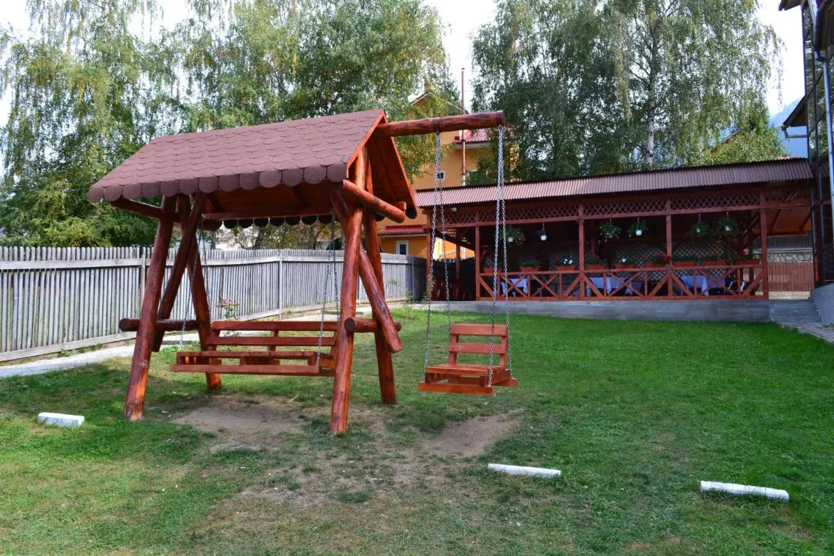 Image 2 of Vila Cristina