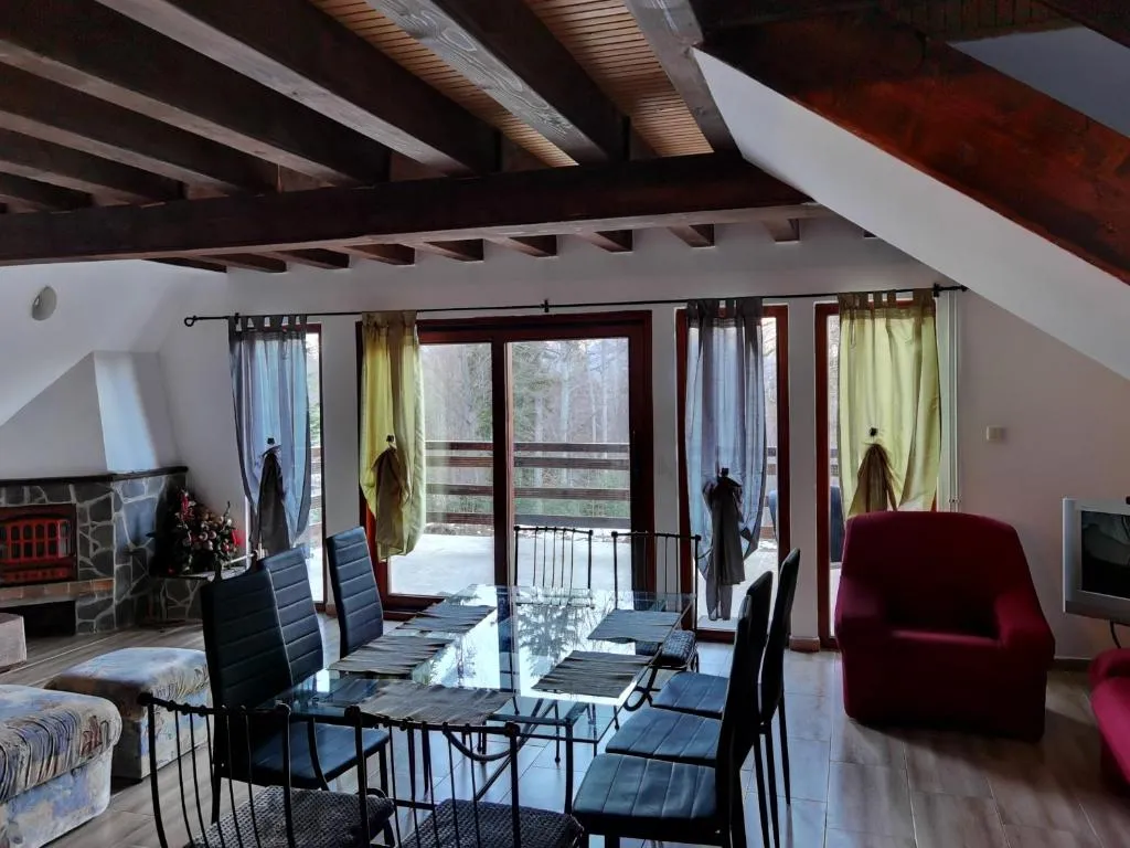 Image 1 of Vila Ines