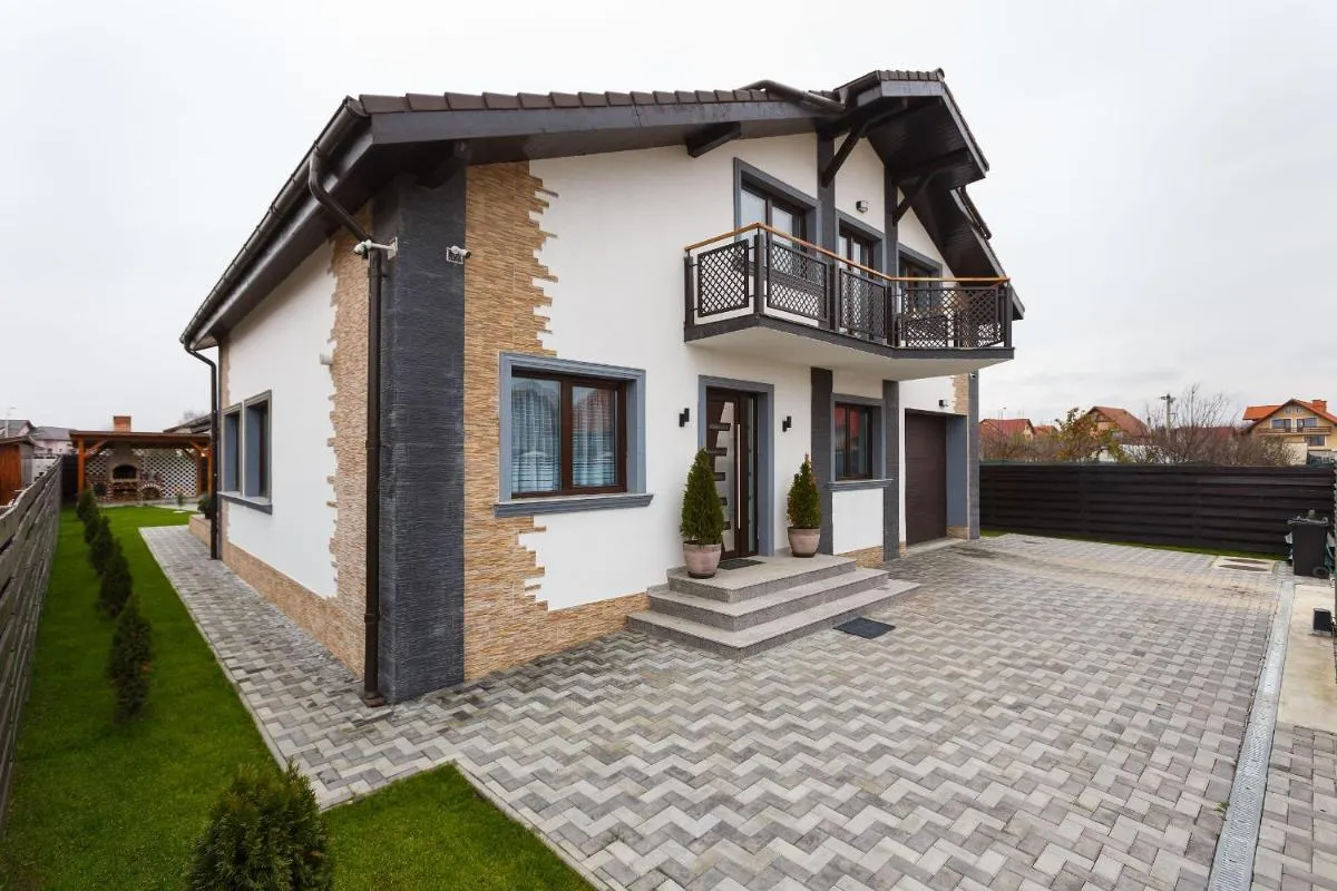 Image 2 of Villa Montana