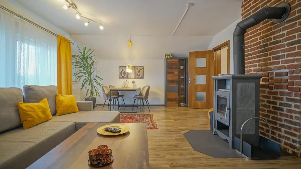Image 3 of Vilux with indoor private parking