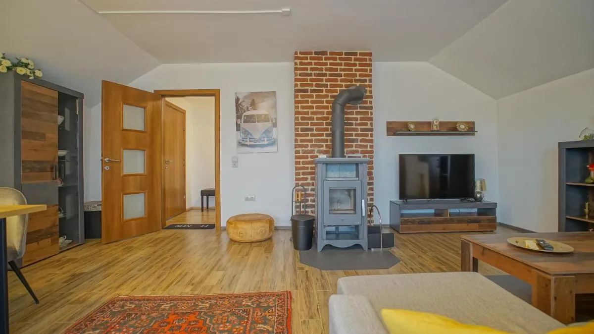 Image 6 of Vilux with indoor private parking