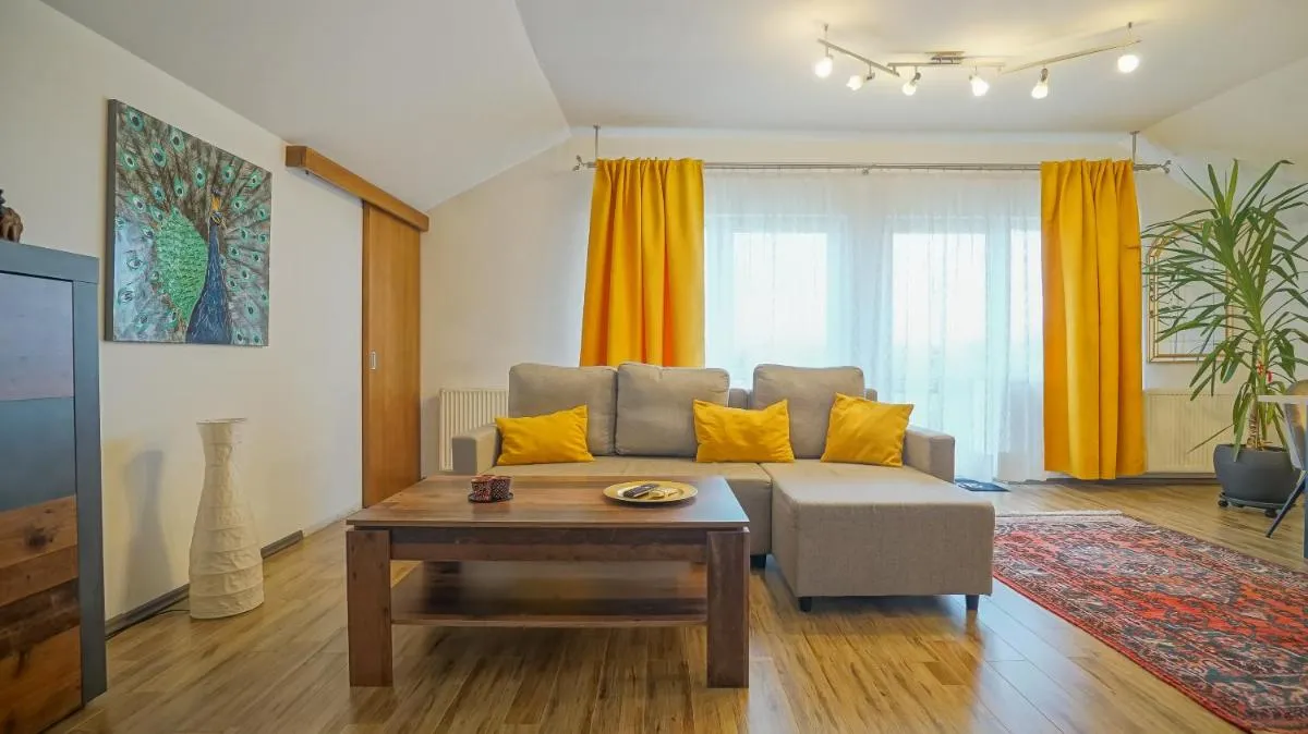 Image 7 of Vilux with indoor private parking