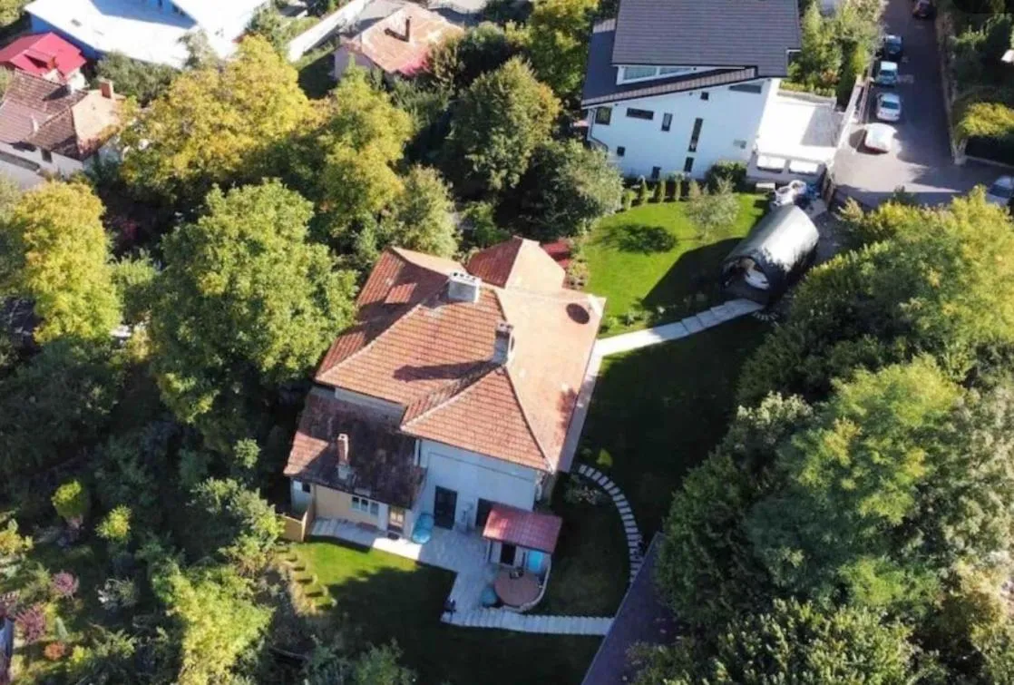 Image 6 of Warthe House Apartament cu gradina in Brasov – B House