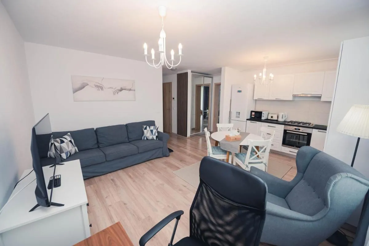 Image 7 of White Mood Apartment Brasov