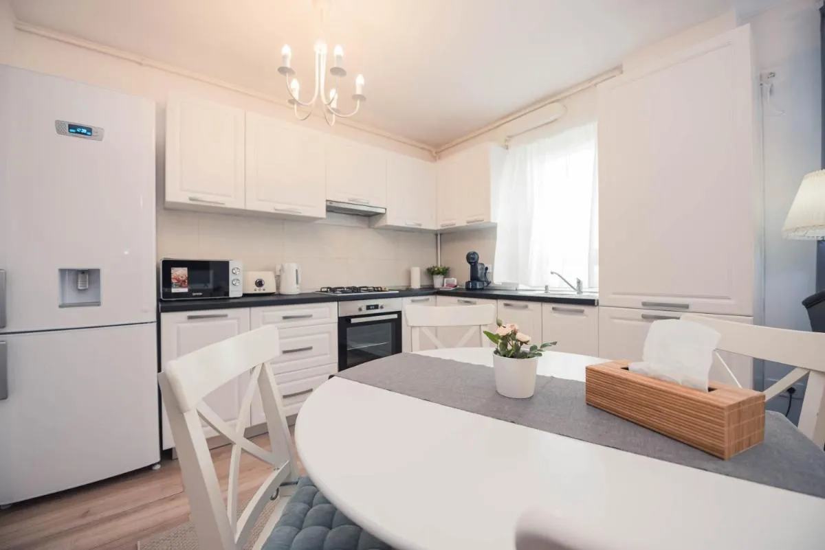 Image 4 of White Mood Apartment Brasov