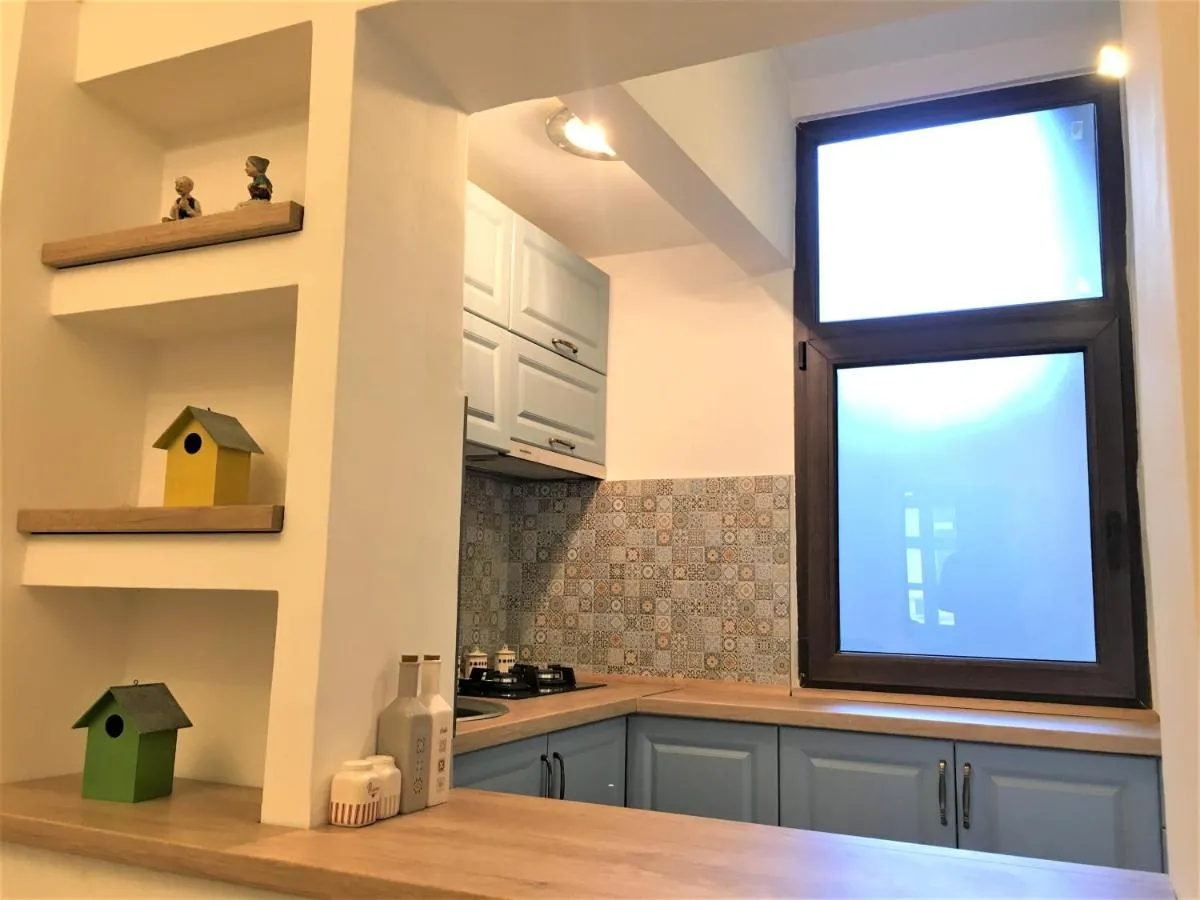 Image 7 of White Wolf Apartment