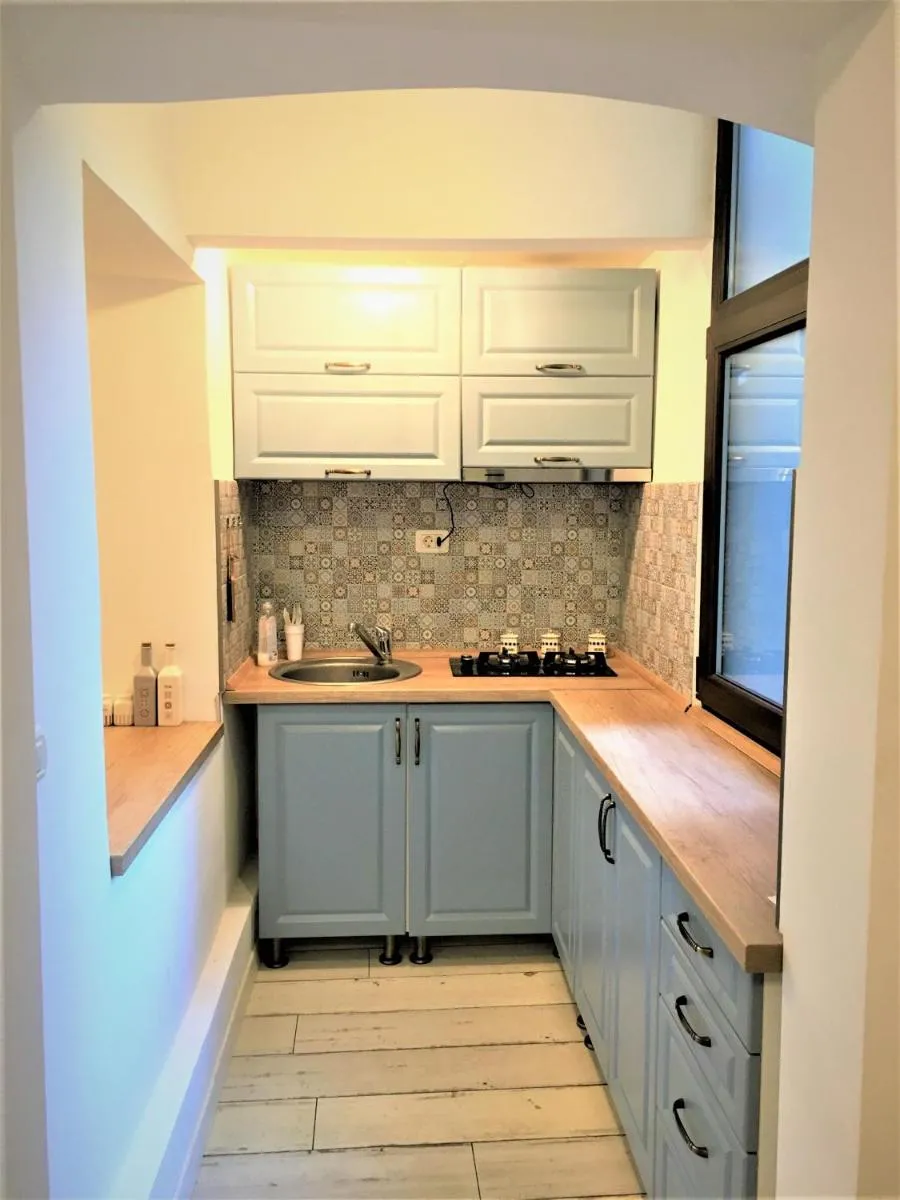 Image 6 of White Wolf Apartment