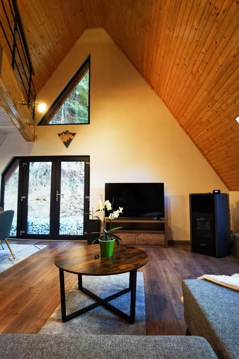 Image 7 of Wild Cabin