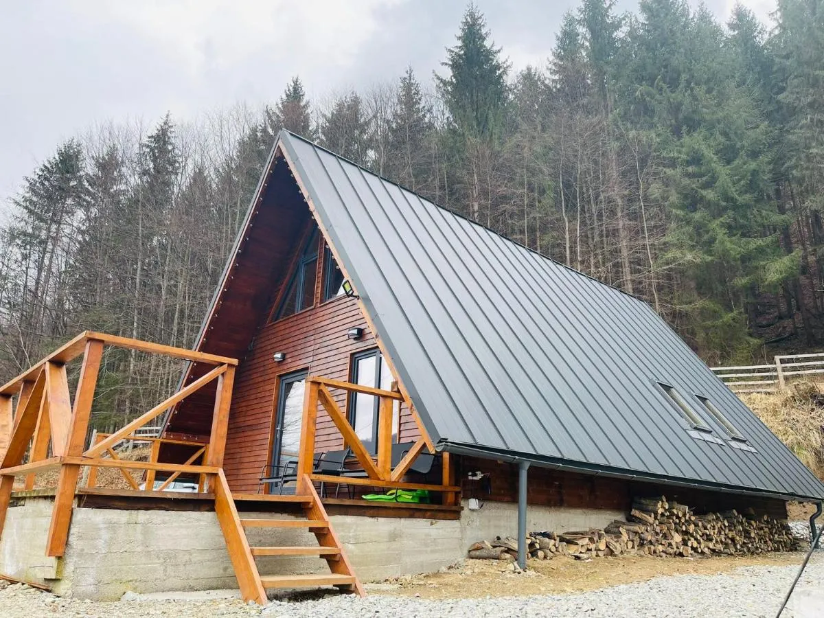Image 2 of Wild Cabin