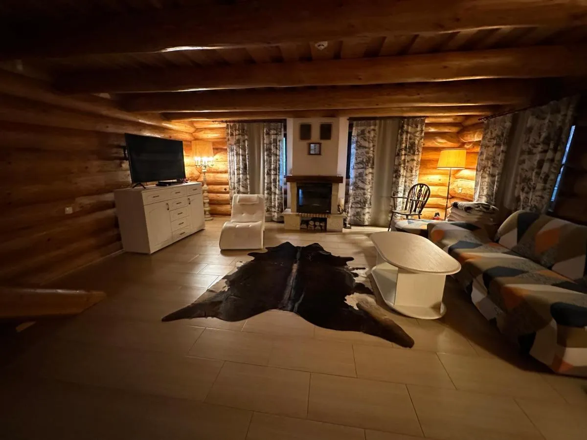 Image 4 of Wolf’s House