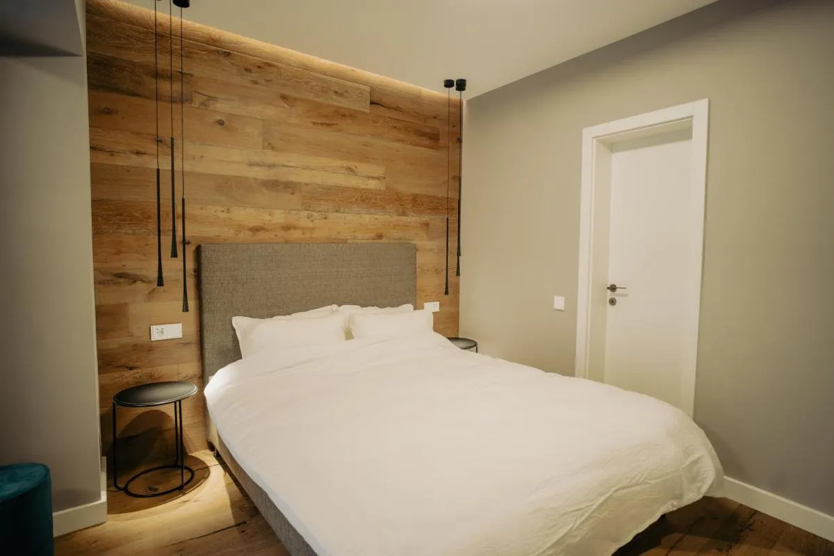 Image 3 of Zen Den