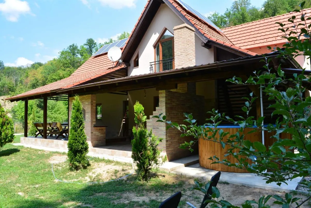 Image 7 of cabana din padure