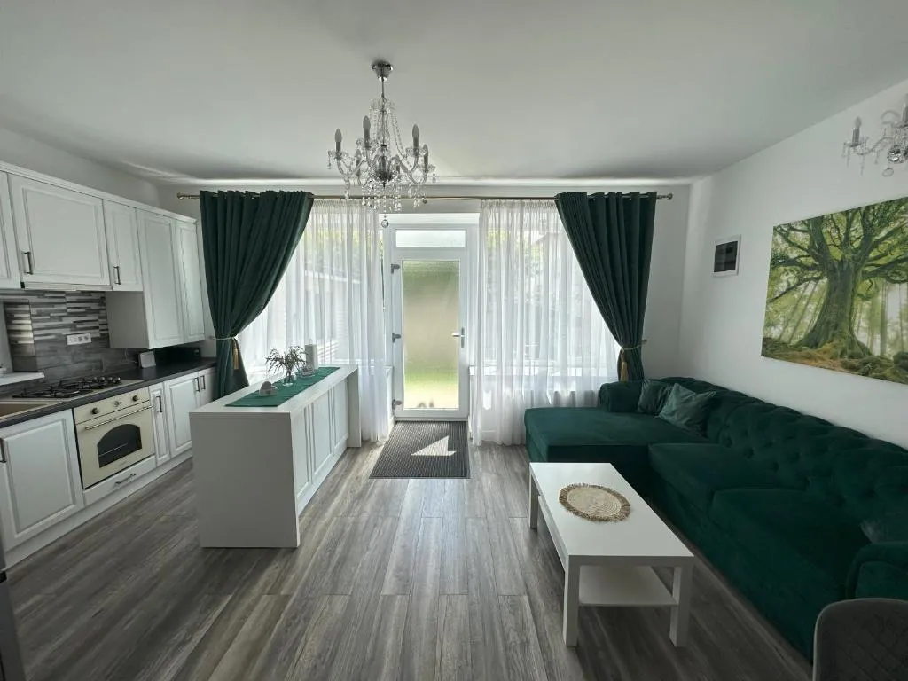 Image 1 of elisio – Maple House