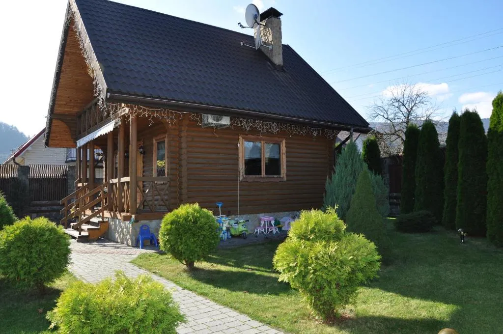Image 1 of Cottage Smerekovyi