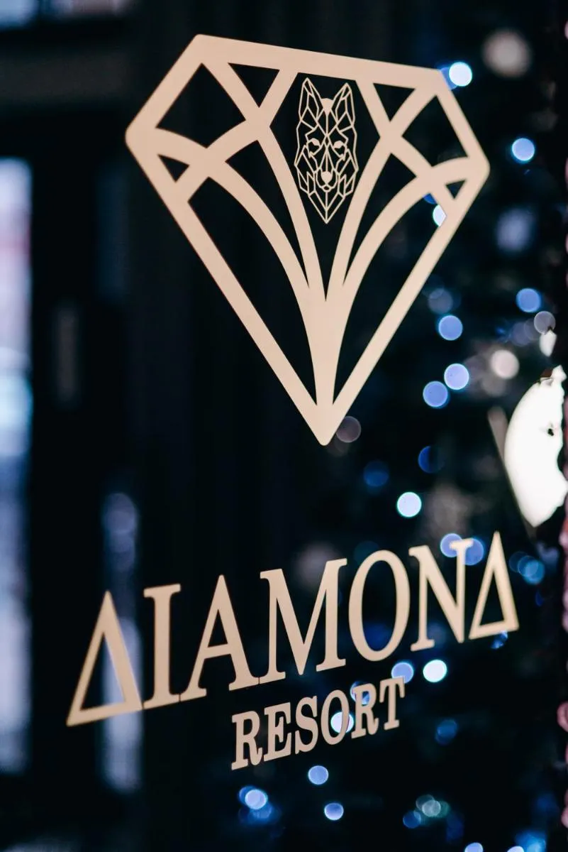 Image 6 of Diamond Resort Black