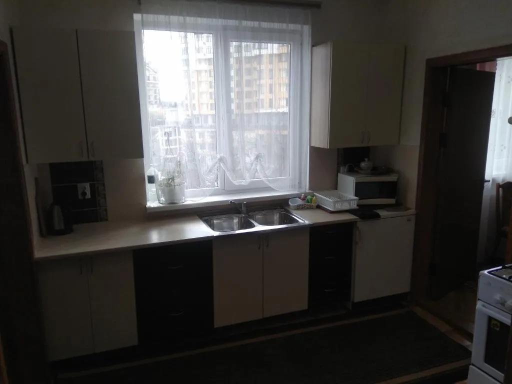Image 1 of Двохповерховий будинок з двома апартаментами