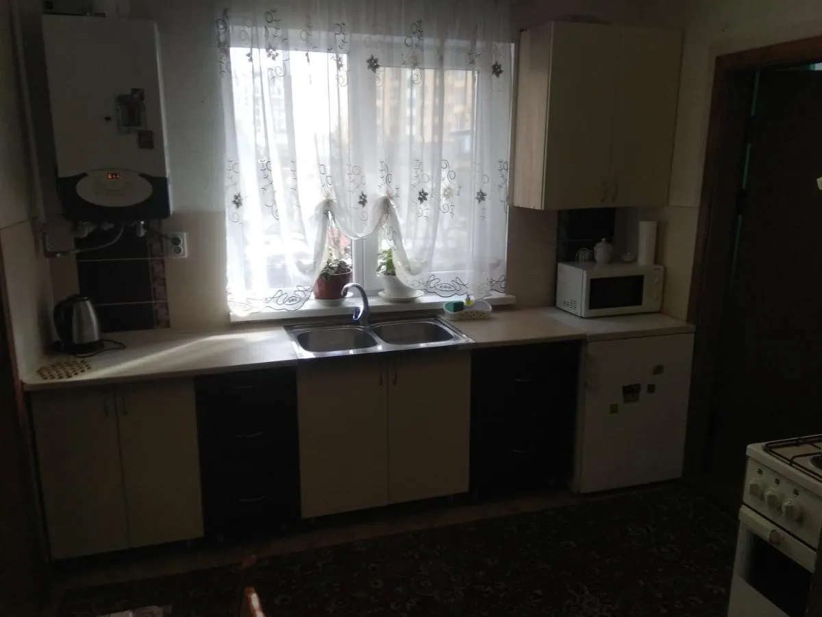 Image 3 of Двохповерховий будинок з двома апартаментами