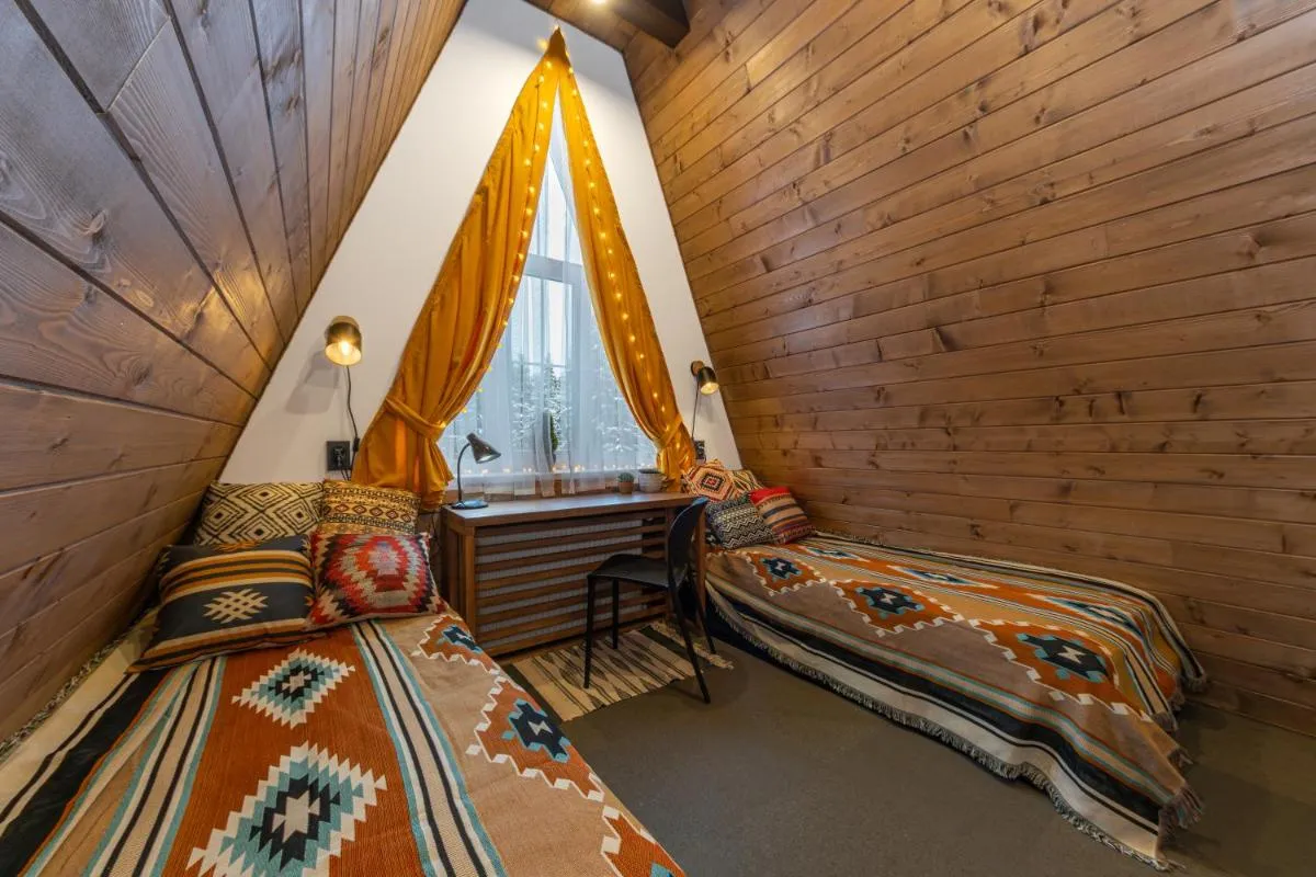Image 2 of Двоповерхові апартаменти у котеджі FREEMAN-3b з лижною кімнатою, альтанкою та грилем