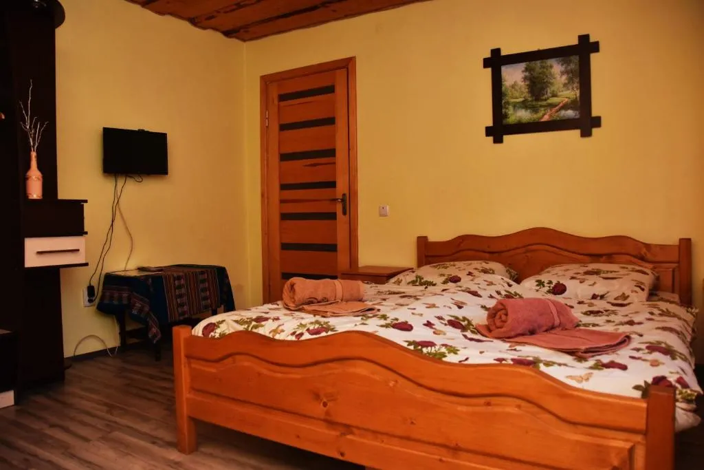 Image 1 of Guest House Mandrivnyi Rooms&Apartments