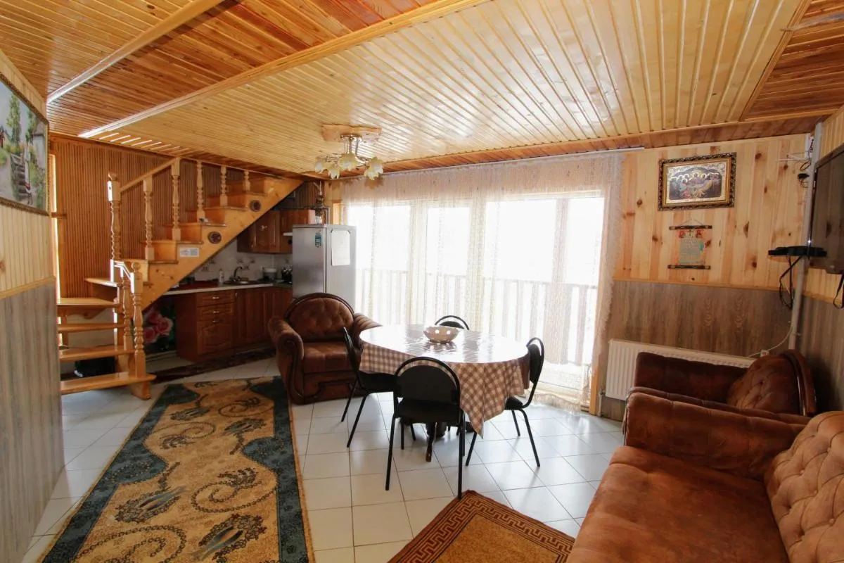 Image 3 of Котедж “Карпатський Краєвид”