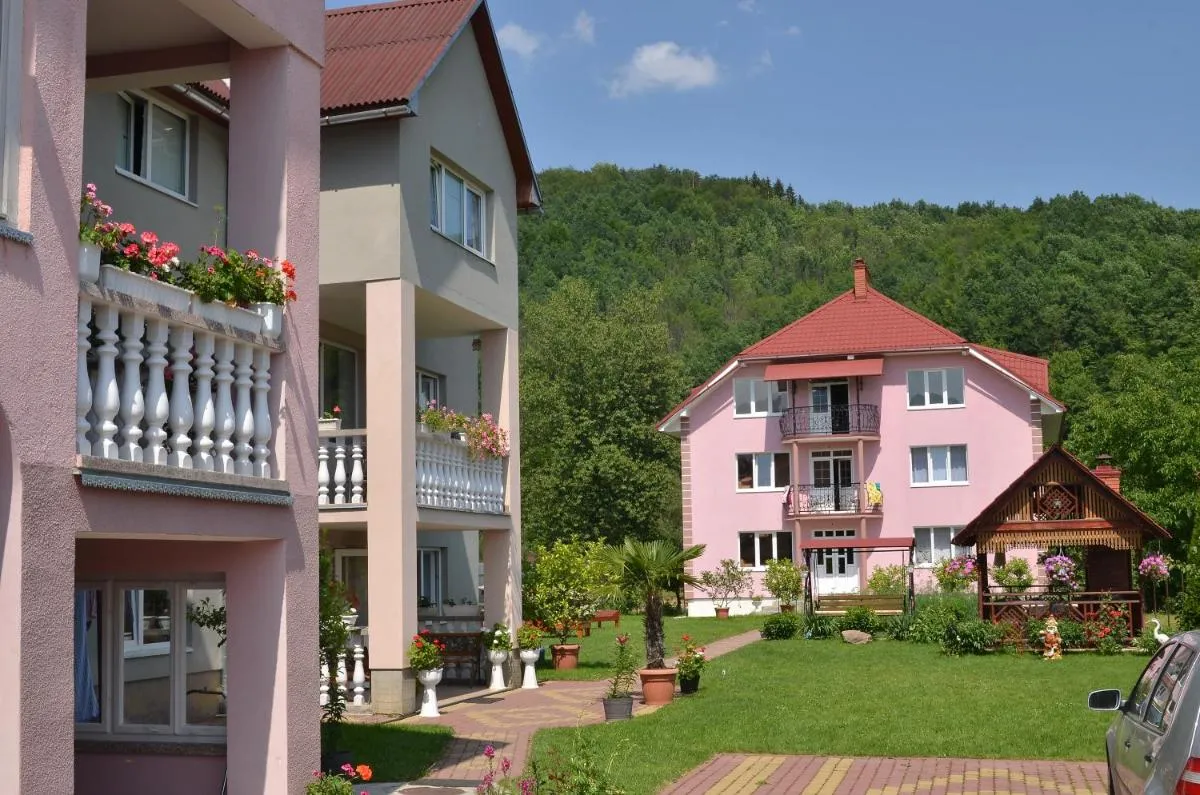 Image 3 of Котедж Любов