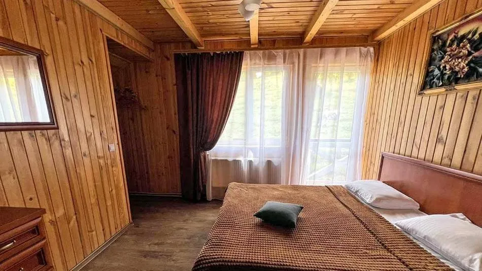 Image 3 of Перлина Гір