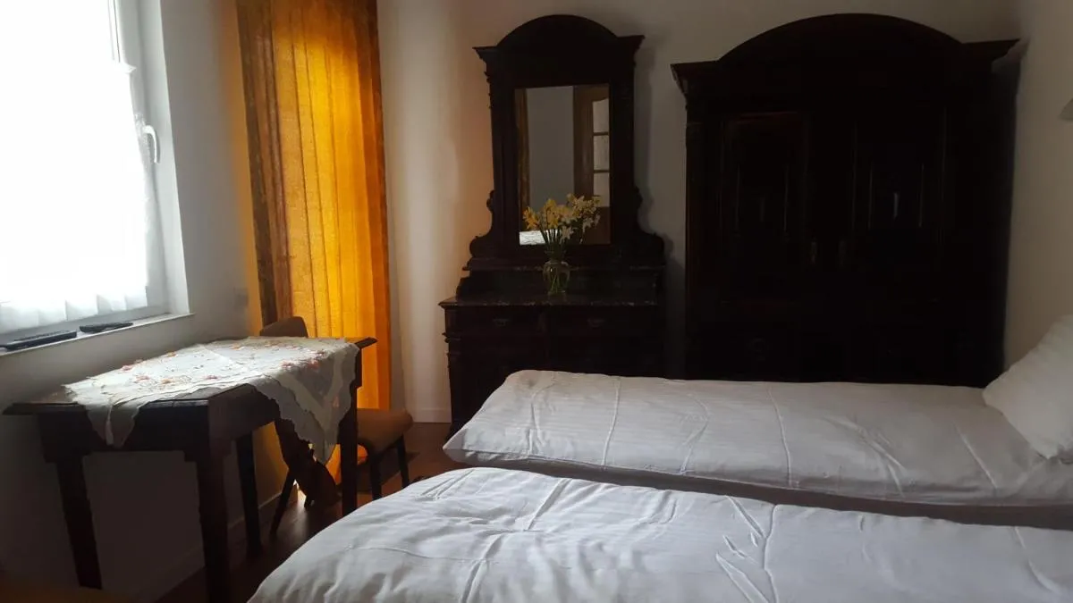 Image 5 of Room in An Old House