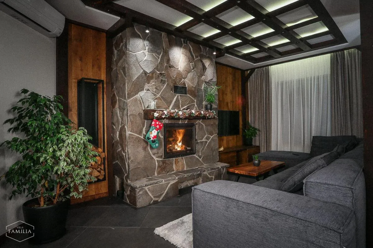 Image 2 of Villa Familia