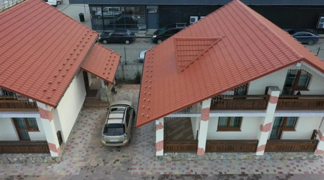 Image 2 of Vovna