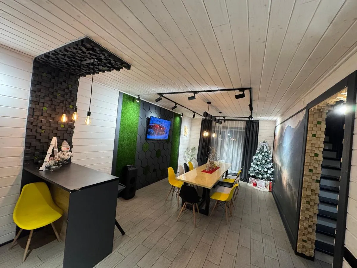 Image 3 of Weekend house